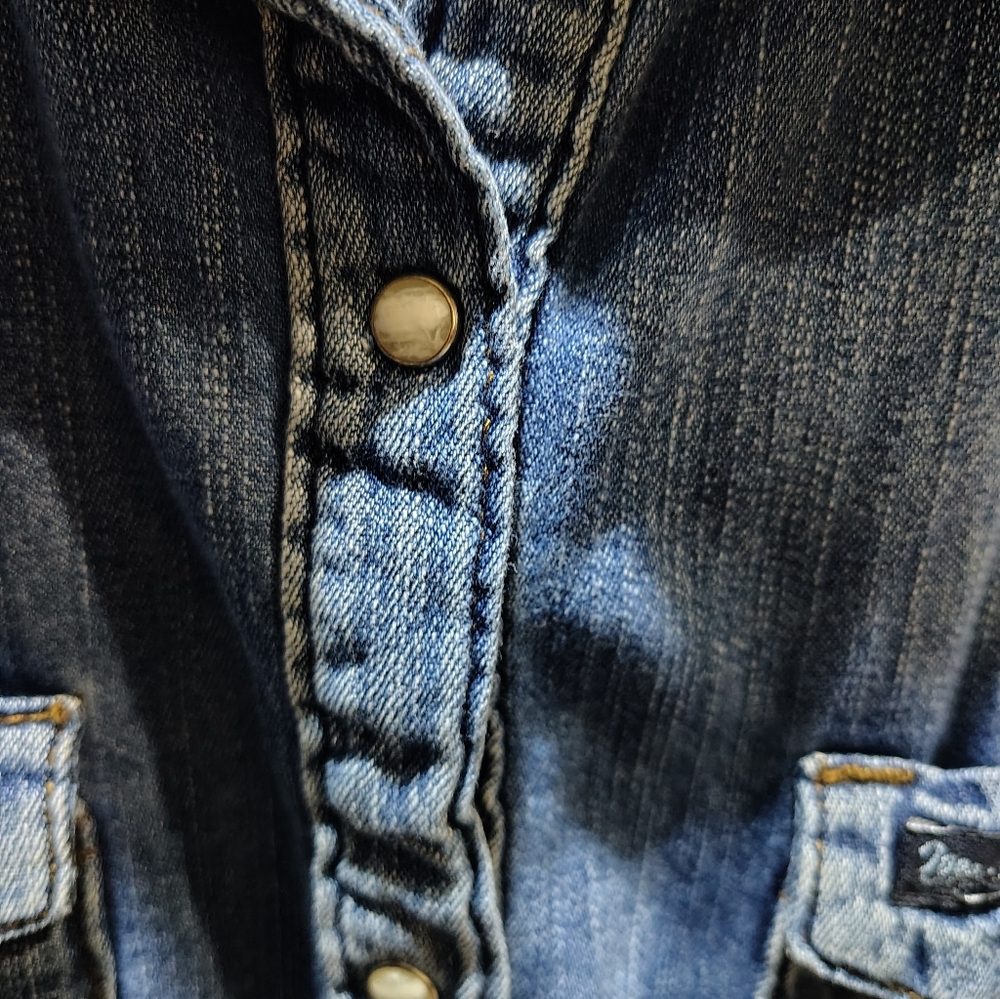 Wrangler Distressed Blue Denim Western Shirt Size Large - Picture 5 of 8